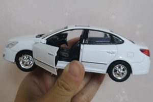 1/32 Hyundai Elantra Yuedong diecast Toy